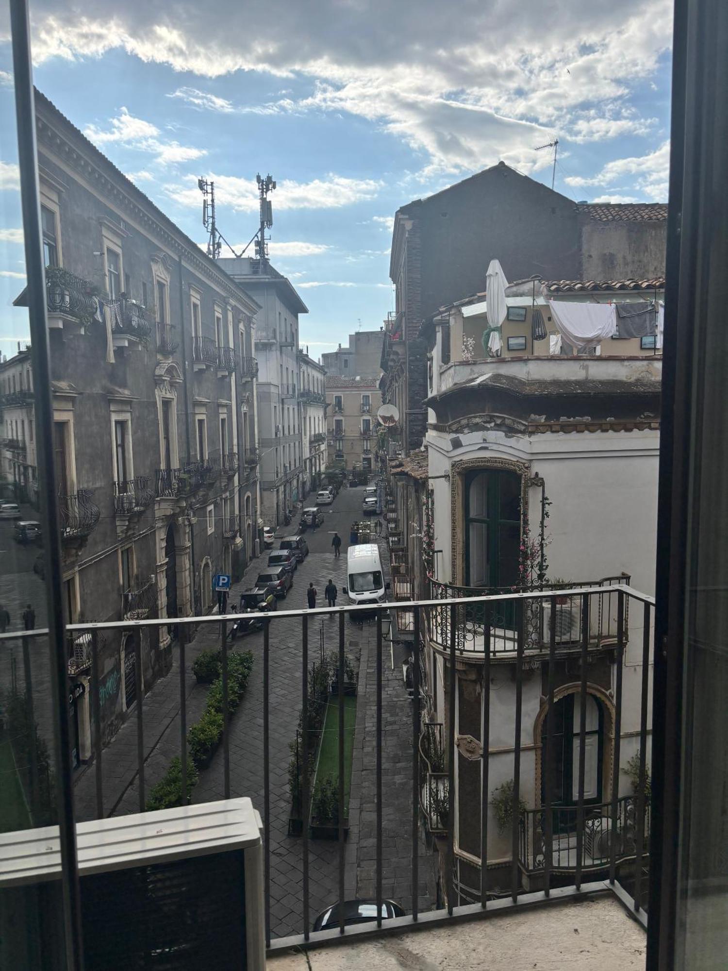 Il Teatro Rooms Catania Exterior photo